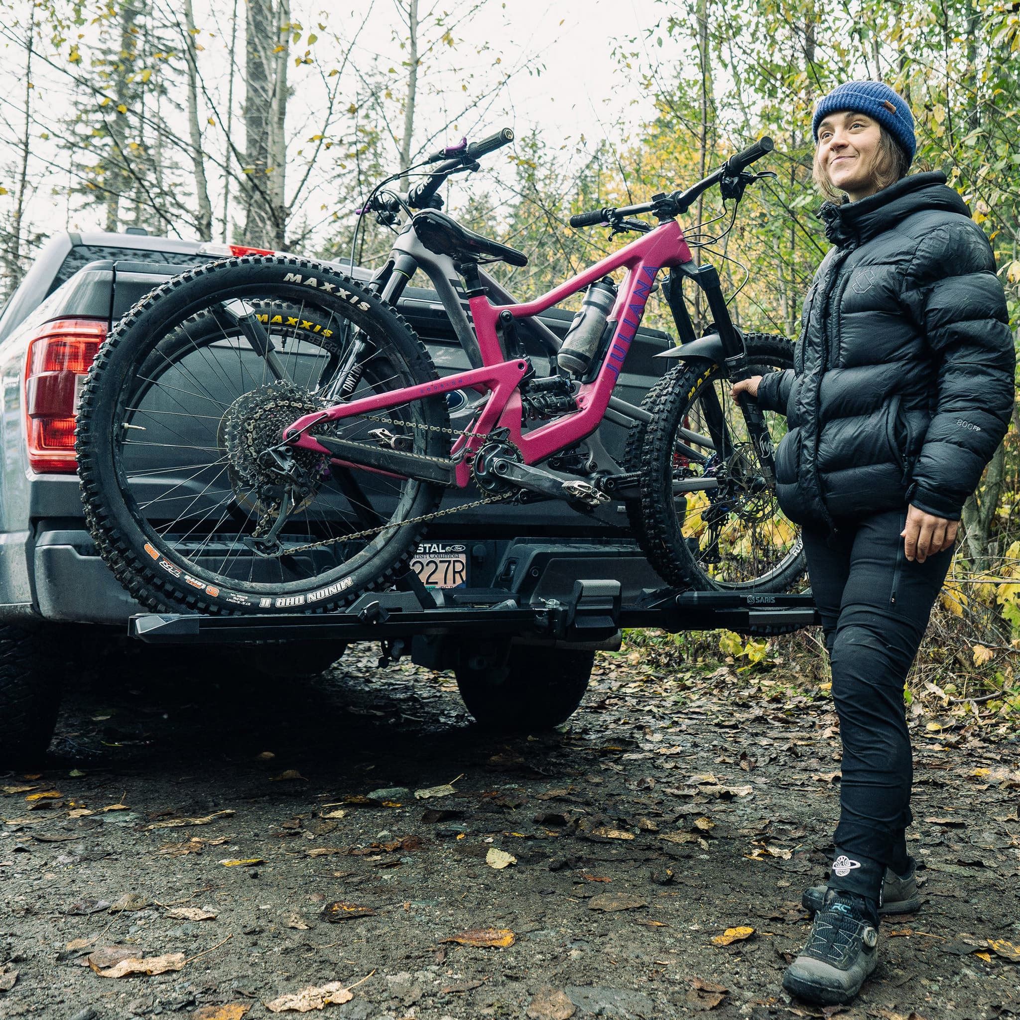 saris edge platform bike rack mounted to vehicle  in use